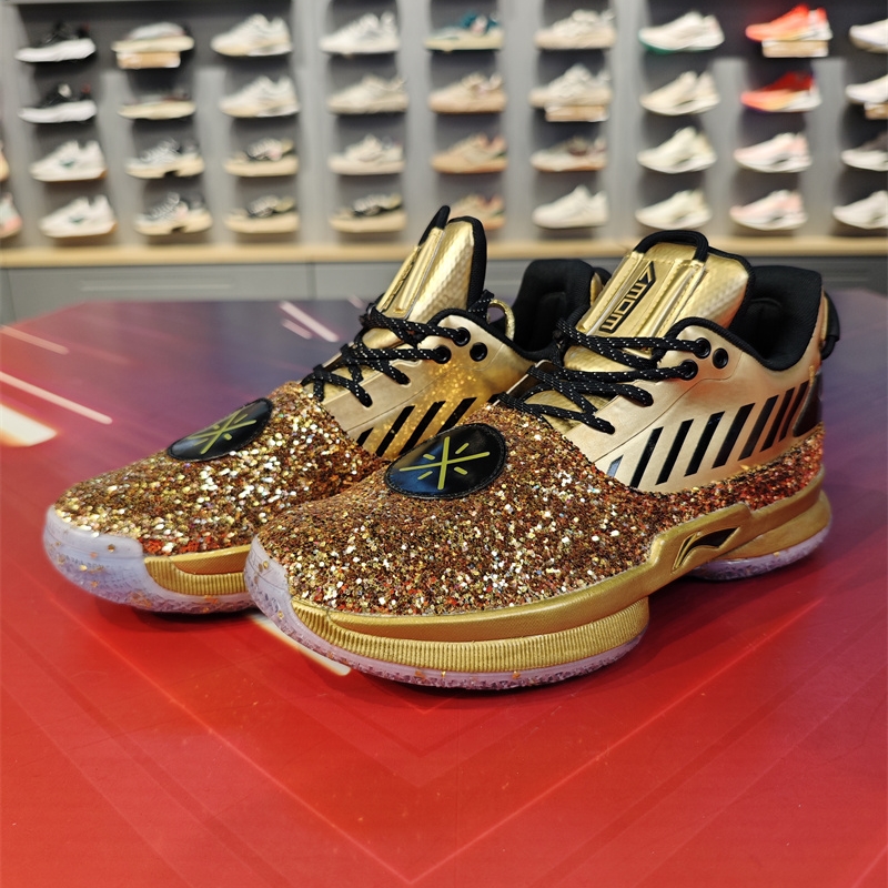 李宁男子防滑耐磨低帮篮球鞋