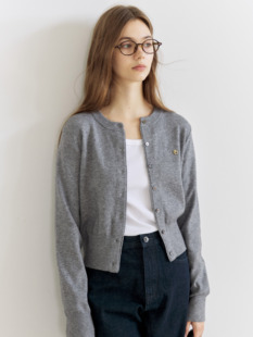 小众极简圆领针织开衫秋冬通勤休闲气质短款长袖灰色毛衣外套女