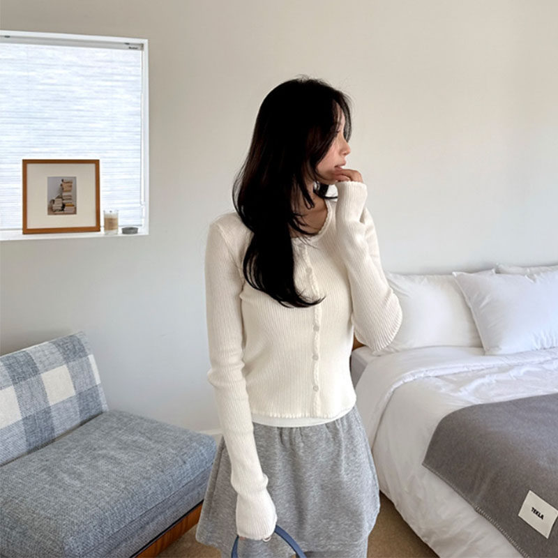 韩国代购直邮2026春Flily白色圆领修身短款针织开衫女长袖扣子