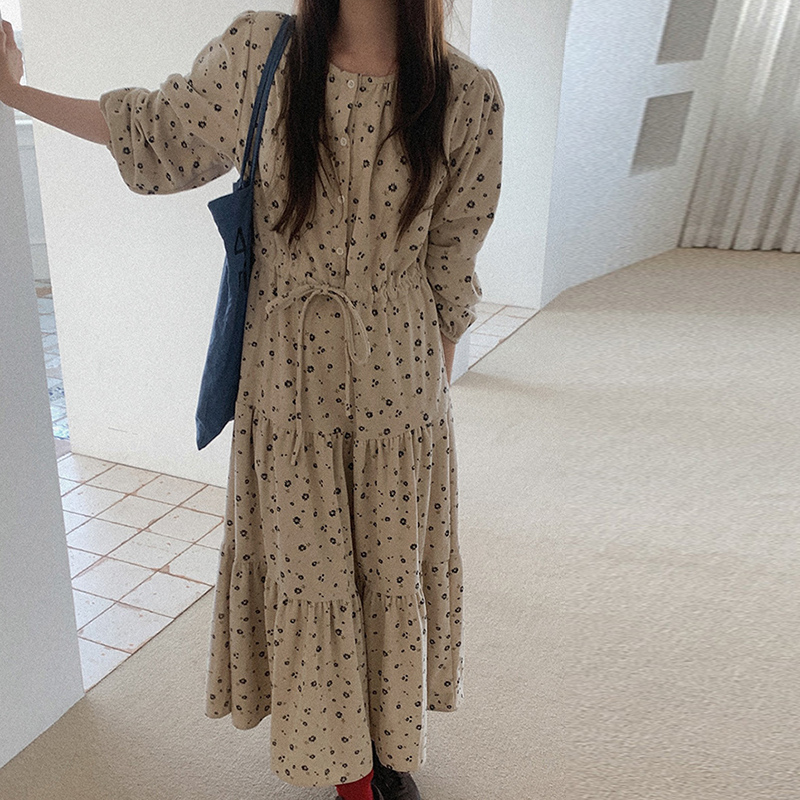 碎花长袖V领收腰垂坠感连衣裙女