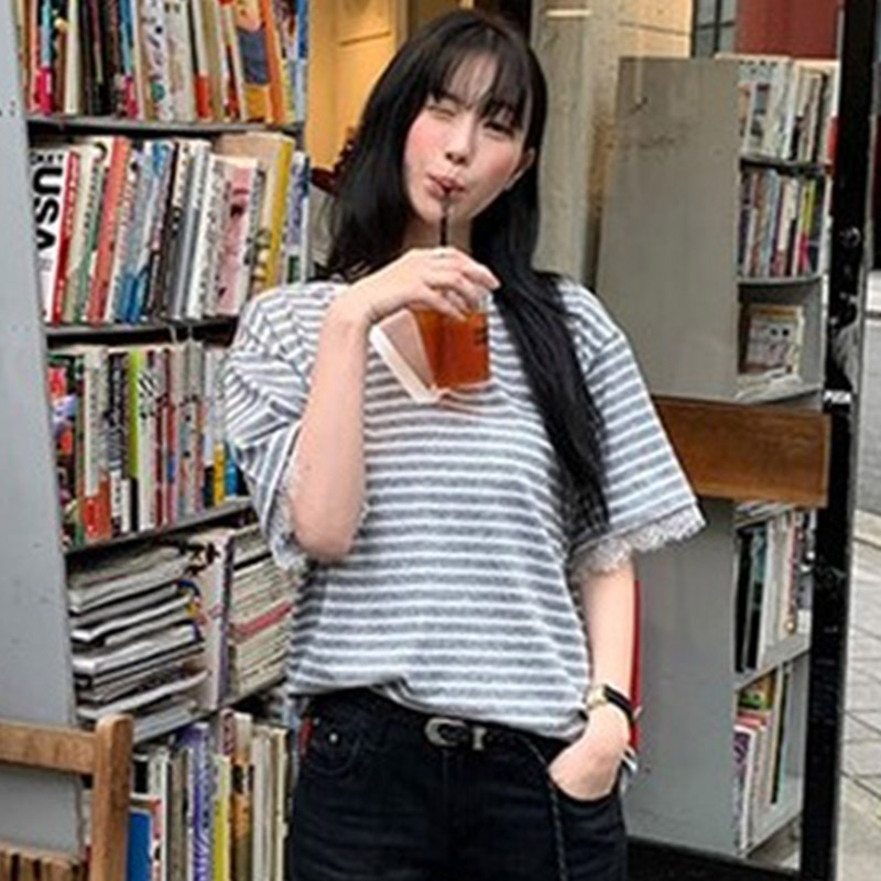 韩国代购直邮2026夏Flily百搭V领蕾丝拼接条纹复古宽松短袖T恤女