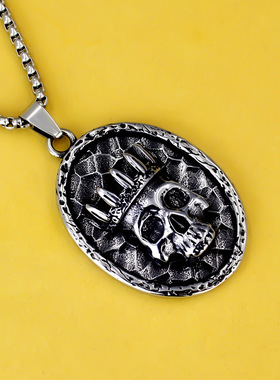 新款骷髅头钛钢不绣钢吊坠项链欧美男士个皇冠骷髅头骨钛钢饰品