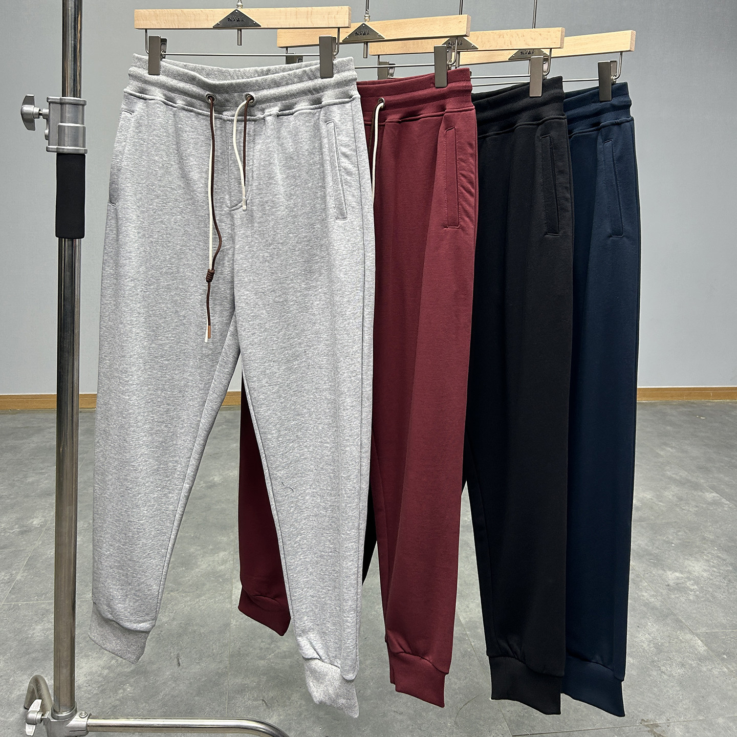 重磅高克重松紧腰纯色百搭运动毛圈卫裤男士简约休闲针织收口卫裤