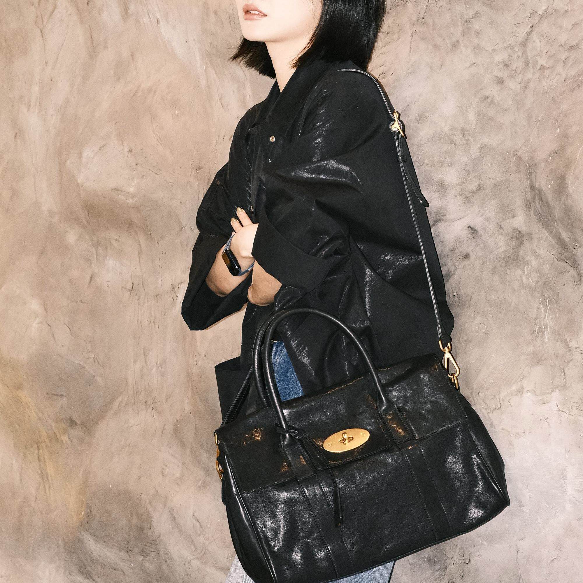 轻奢质感复古学院风头层植鞣牛皮包包女英伦通勤单肩斜挎邮差包大