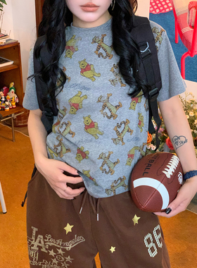 【新品买二送一】美式卡通风小熊维尼印花短袖T恤女修身趣味上衣
