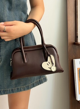 小号波士顿嘟嘟包新款秋冬红色单肩斜挎包通勤女包手提包