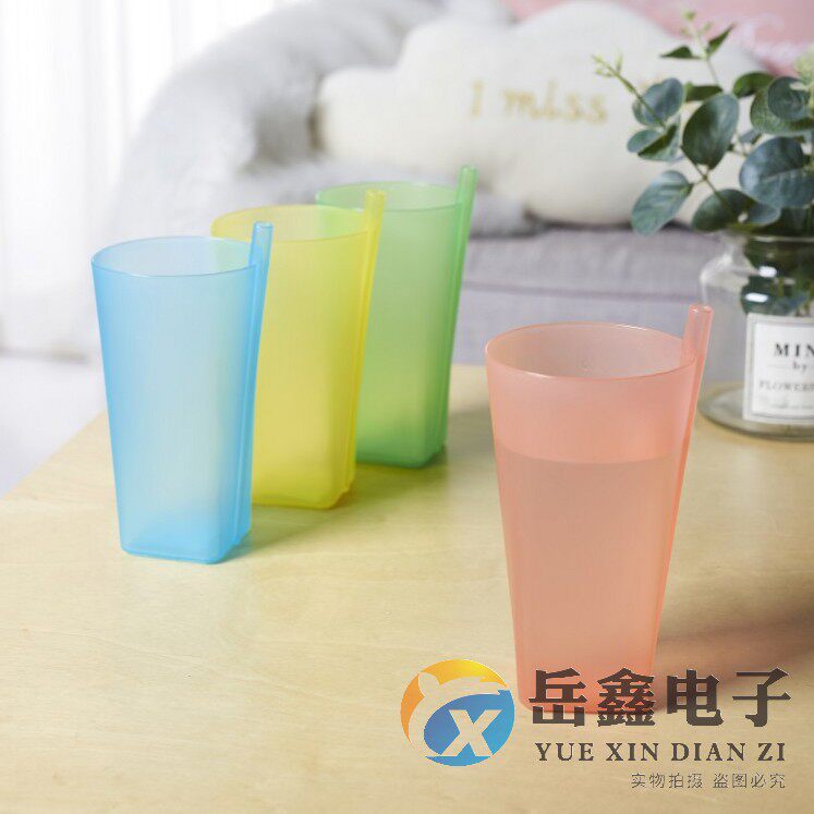 儿童吸管杯 幼儿园宝宝小孩喝水带吸管饮料果汁杯子学生塑料水杯