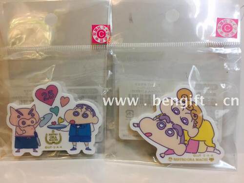 蜡笔小新胸针别针包包配饰扣针