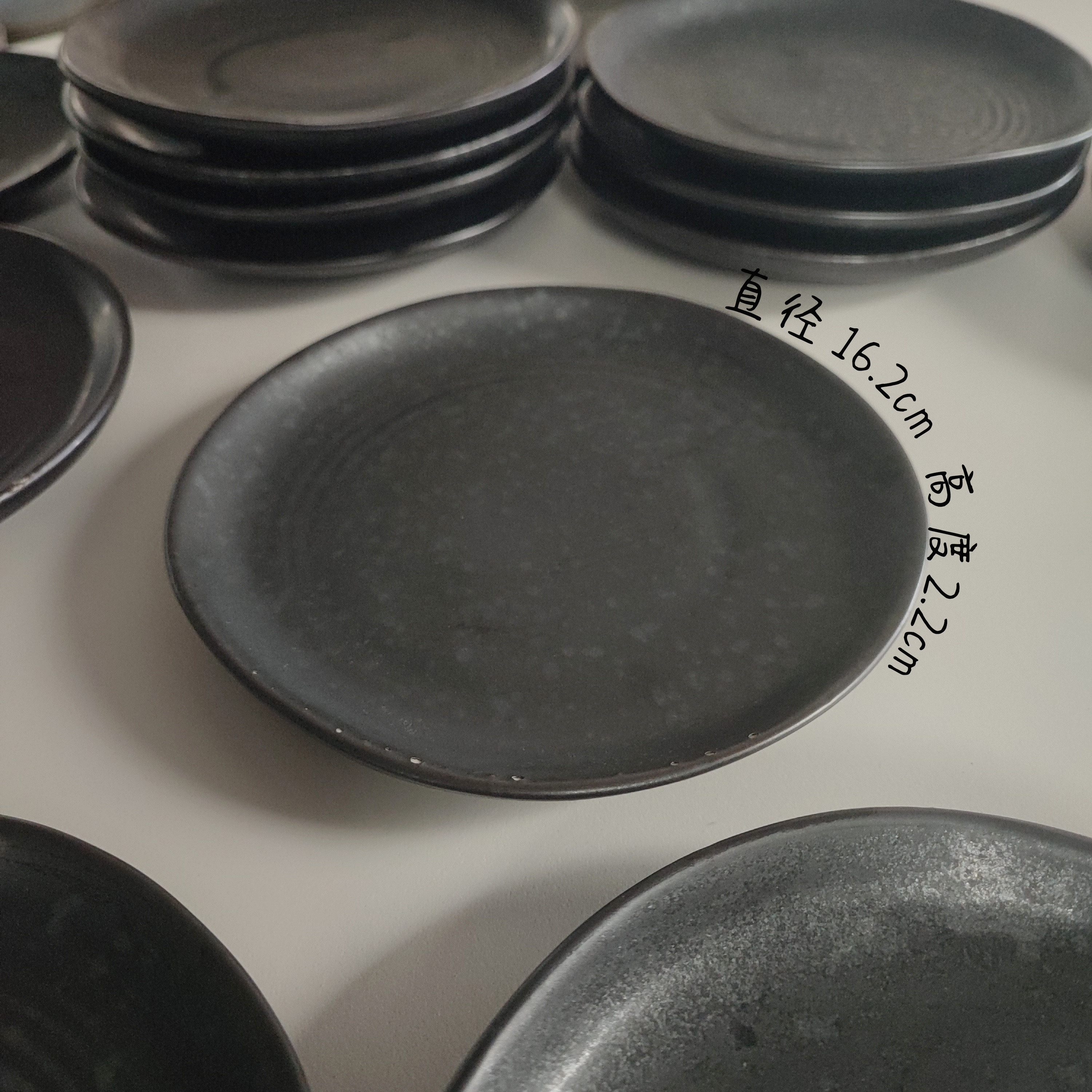 瑕瓷陶瓷餐具黑色哑光不规则手作盘