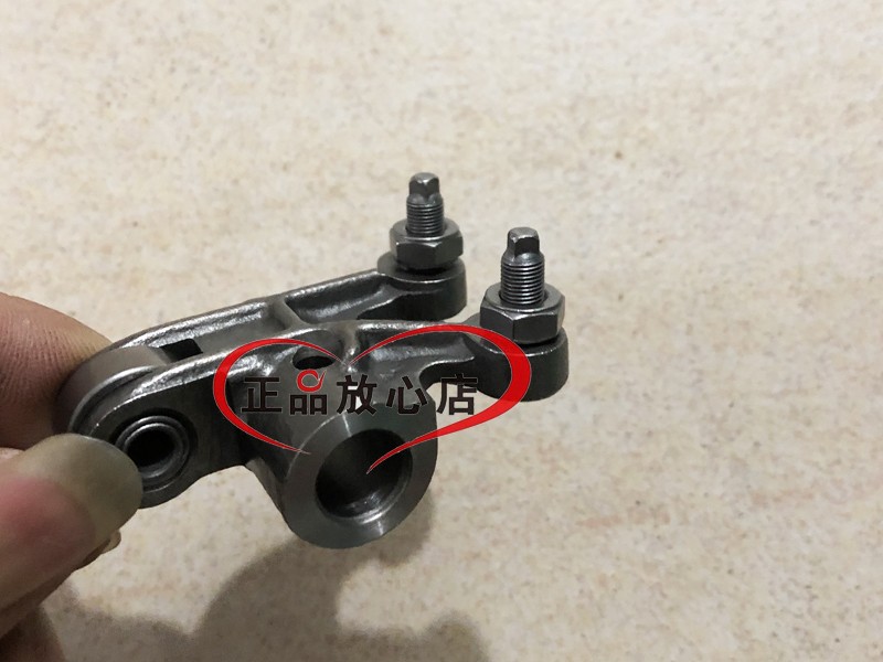 小暴龙150摇臂进气摇臂轴