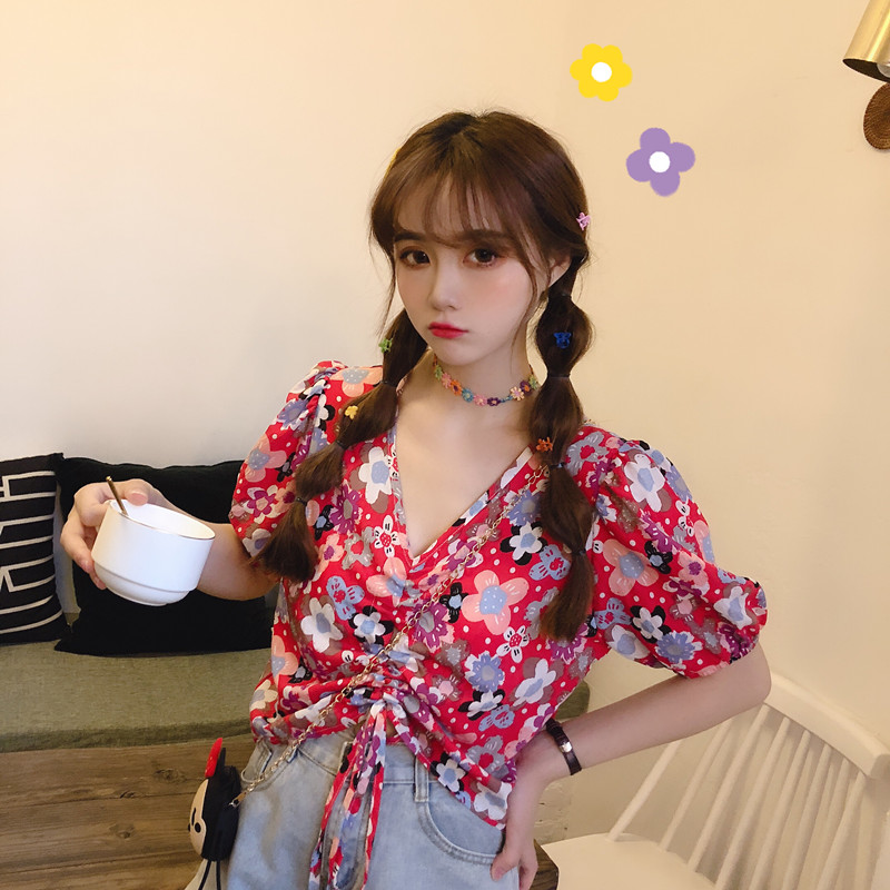 Real shot Korean version elegant kaleidoscope V-neck top female student t drawstring lace up bubble sleeve shirt