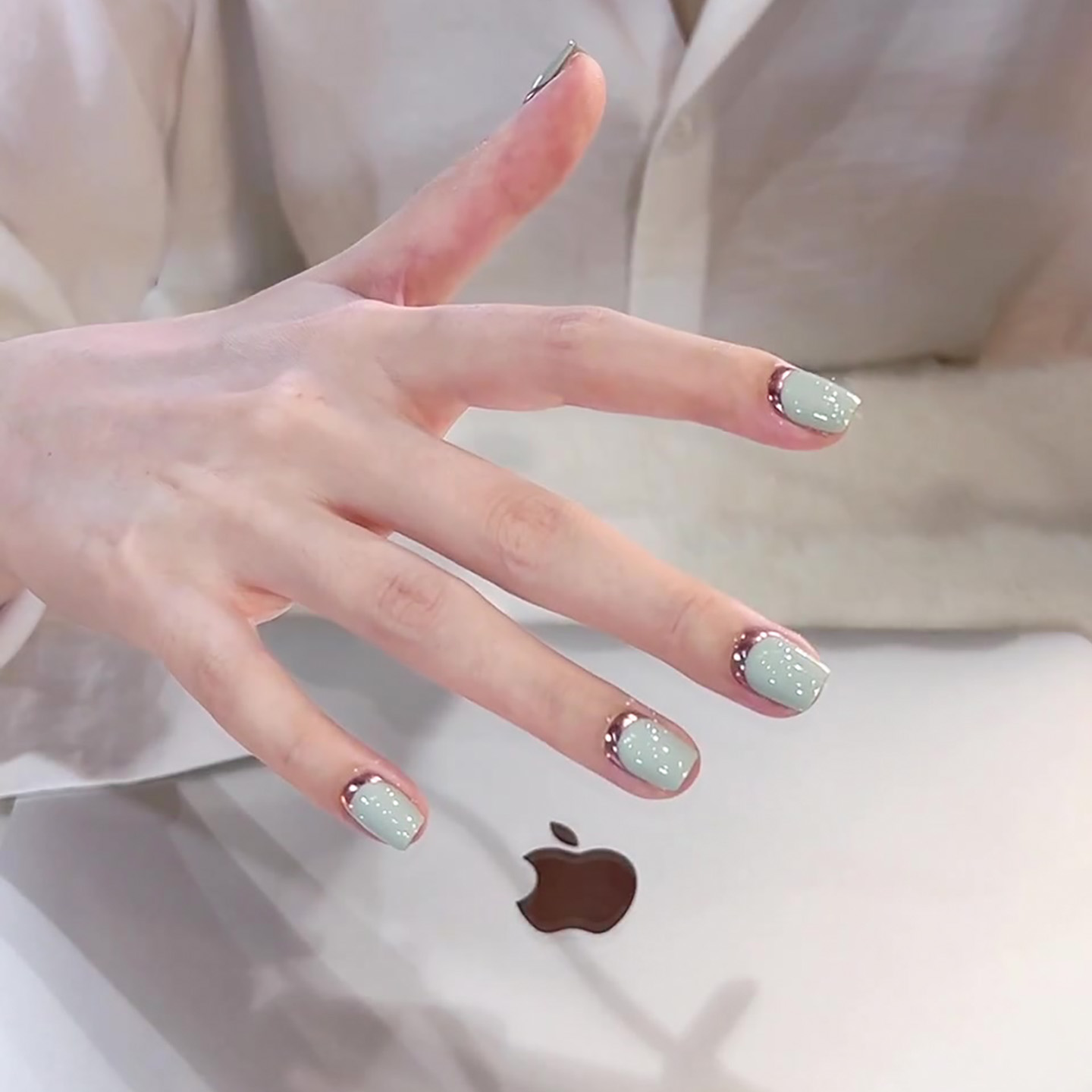2025年新款秋冬薄荷青柠美甲显白穿戴甲纯手工高级感短款定制