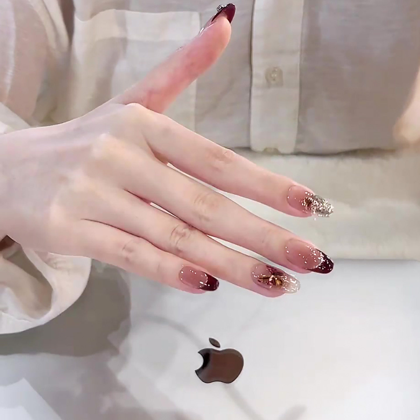 2025年新款秋季蝶来运转蝴蝶美甲显白穿戴甲纯手工高级感短款定制,彩妆/香水/美妆工具,穿戴甲/甲片,淘宝优惠券,粉丝福利购,淘宝优惠卷