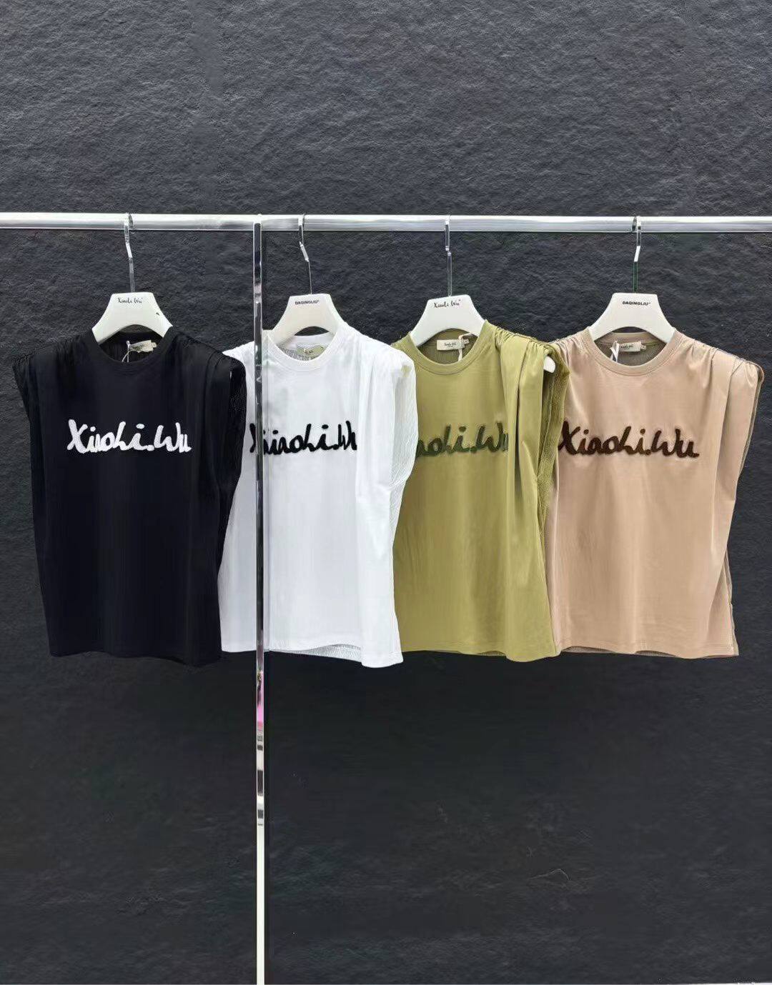 设计师xiaoliwu刺绣logo植绒褶皱垫肩宽松洋气后背网纱拼接T恤