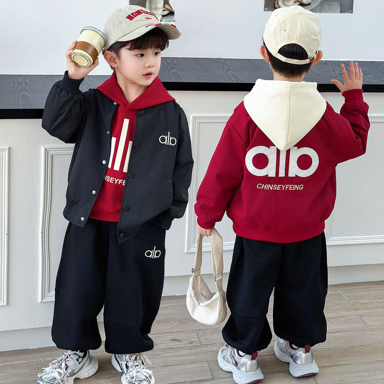 2026长袖薄款韩版男童春秋套装痞帅儿童运动三件套宝宝洋气衣服潮