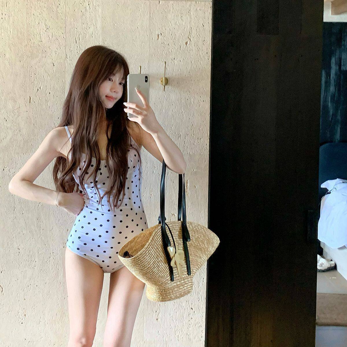 波点纯欲风连体泳衣女遮肚显瘦星砂物语海边度假游泳衣比基尼泳装