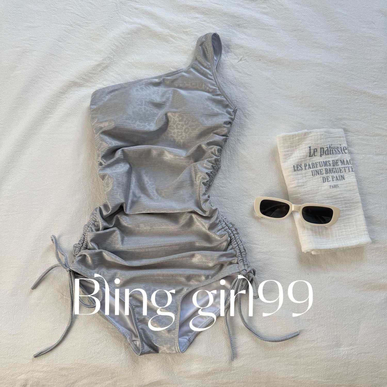 新款银色斜肩收腰显瘦抽褶遮肉性感连体三角游泳衣女泡温泉度假夏