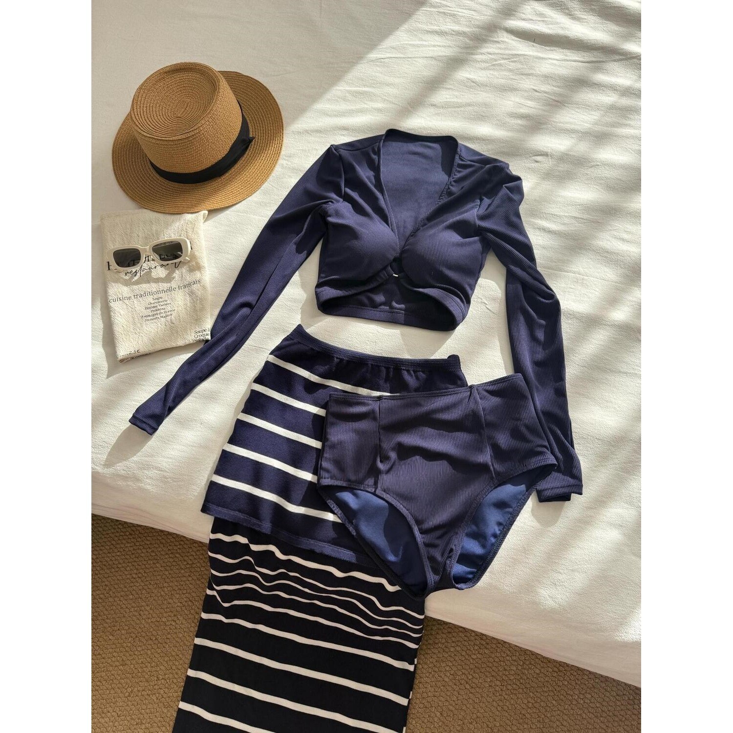 显瘦遮肚泳衣女绝美高级感三件套保守分体长裙长袖泡温泉海边度假