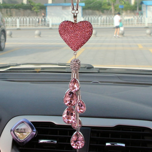 高级感轻奢汽车挂件高档镶钻水晶女生后照镜挂饰车内吊饰爱心车内