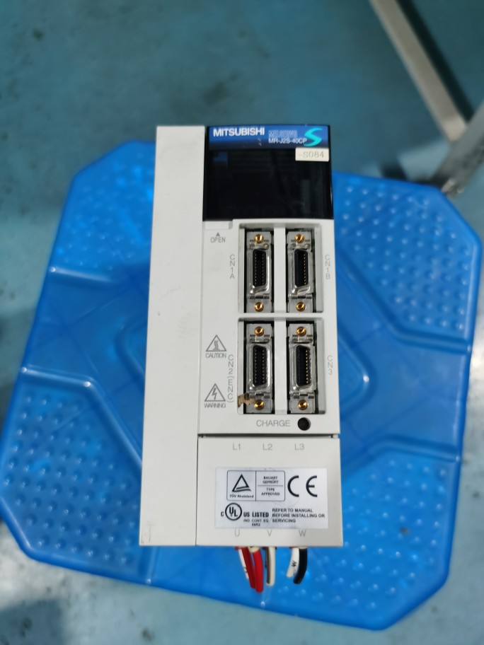 二手三菱伺服驱动器 MR-J2S-40CP-S084 拆机 包好 9成新 议价