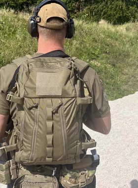 DA强袭行动HALIFAX 小号暗夜轰炸者战术户外双肩登山背包新品