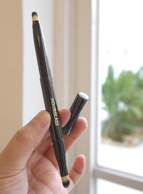 Hourglass双头唇刷遮瑕刷便携口红刷多用途可伸缩带盖唇部化妆刷