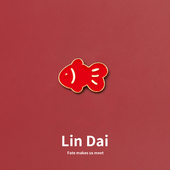 卡通红色小锦鲤胸针可爱日系金属徽章学生笔袋装 饰挂件扣针男女