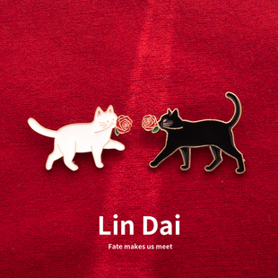 饰衣服配饰别针 卡通玫瑰小猫咪情侣胸针可爱金属徽章男女包包装