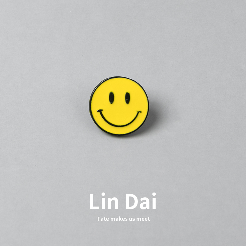 笑脸胸针可爱胸章扣针徽章包包图片