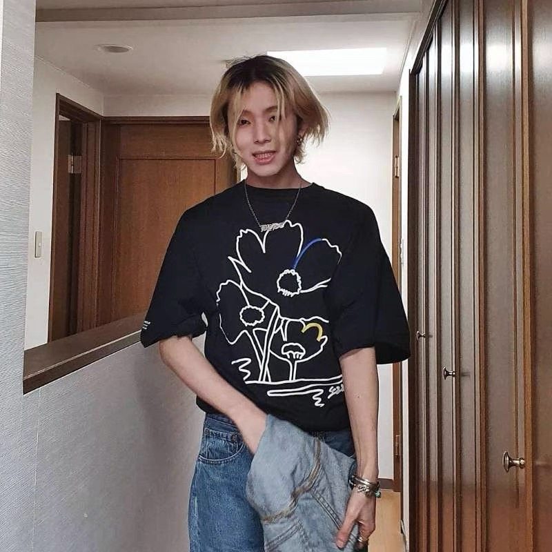 王有病工作室 小众设计感花朵线稿简约风卡通古着上衣男女短袖T恤