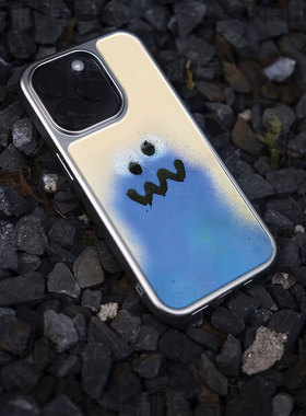 蓝色怪脸电镀玻璃黑框磨砂手机壳适用苹果iphone17promax华为OPPORENO13华为PURA70ULTRA华为MATE70PROPLUS小
