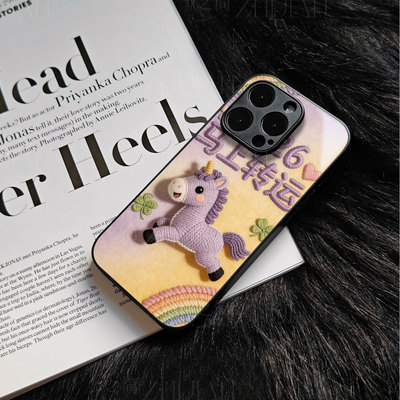 苹果17promax马上转运2026玻璃手机壳马年新年祝福有钱适用苹果华为NOVA13PROIQOONEO10PROPLUS红米NOTE15PRO