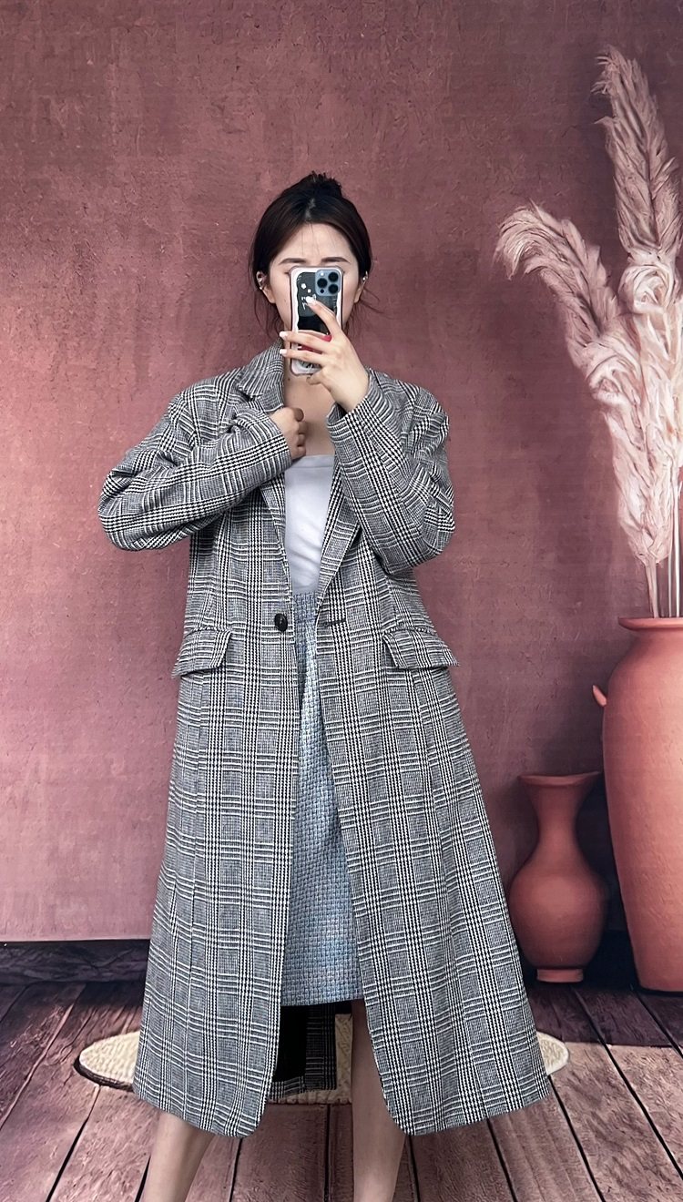 纯元日单小众经典格纹 修身气质百搭 后身拼接对格毛呢大衣外套