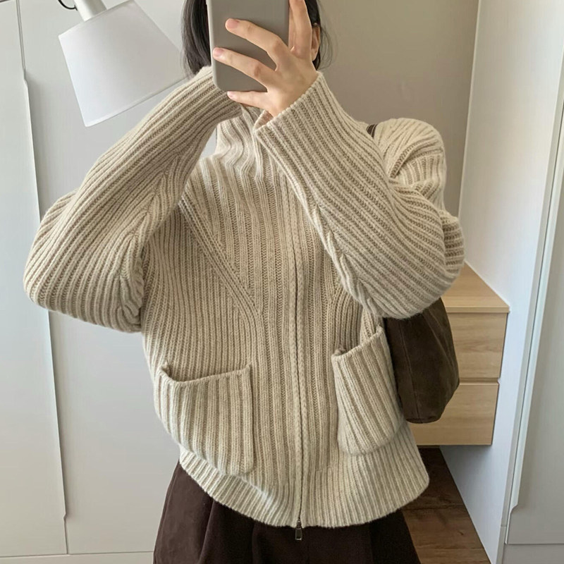 迪丽热巴同款卡其色翻领毛衣外套