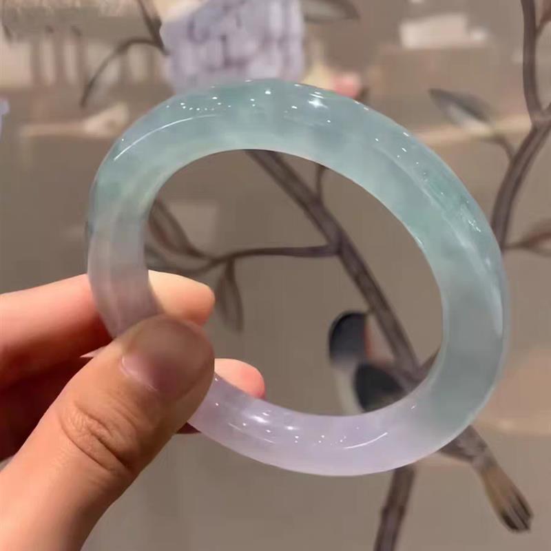 缅甸老坑翡翠色冰糯种飘花玉手镯正圈圆条玉镯贵妃镯飘花手镯旺夫