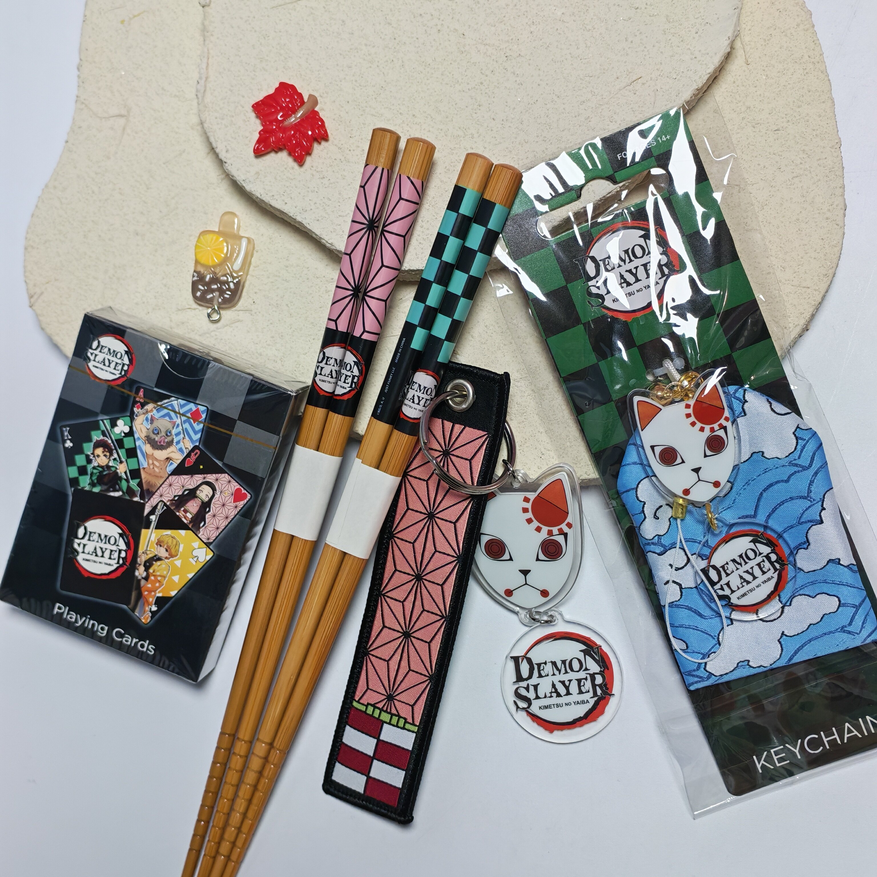 出口的正品尾货：鬼灭御守挂件钥匙扣扑克牌筷子周边产品,模玩/动漫/周边/娃圈三坑/桌游,动漫挂件/文具,淘宝优惠券,粉丝福利购,淘宝优惠卷