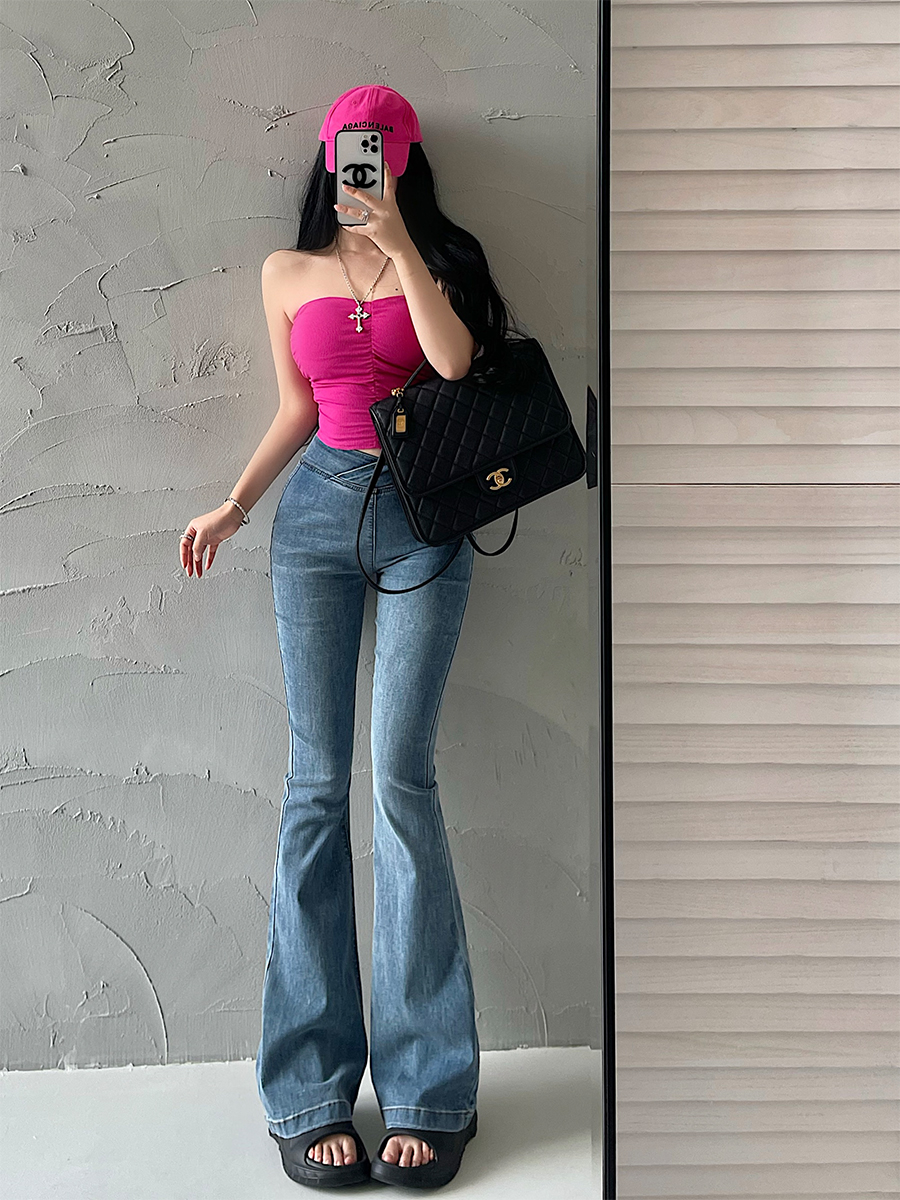 高腰提臀显腿长微喇牛仔裤长裤