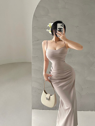 性感褶皱收腰包臀鱼尾吊带连衣裙