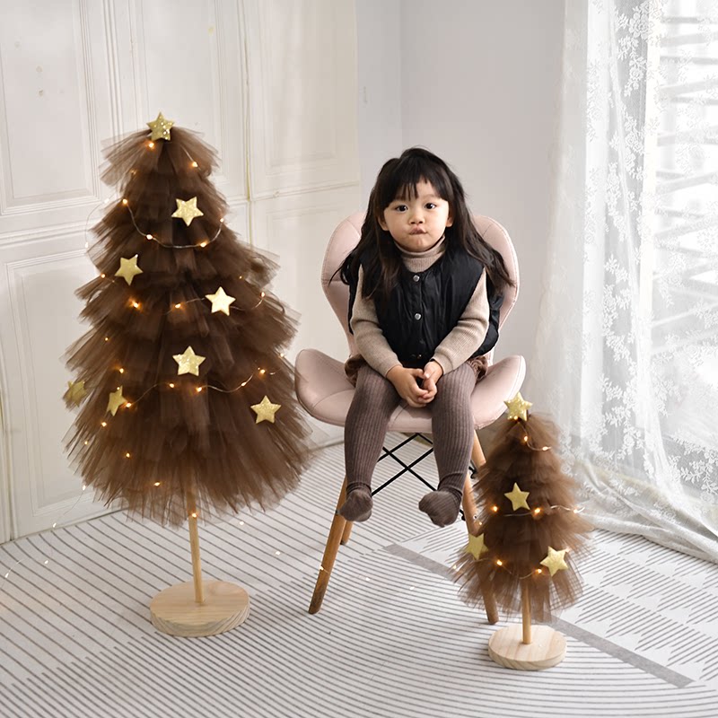 2022原创手工 圣诞纱树咖啡色主题儿童摄影装饰品店铺橱窗摆件