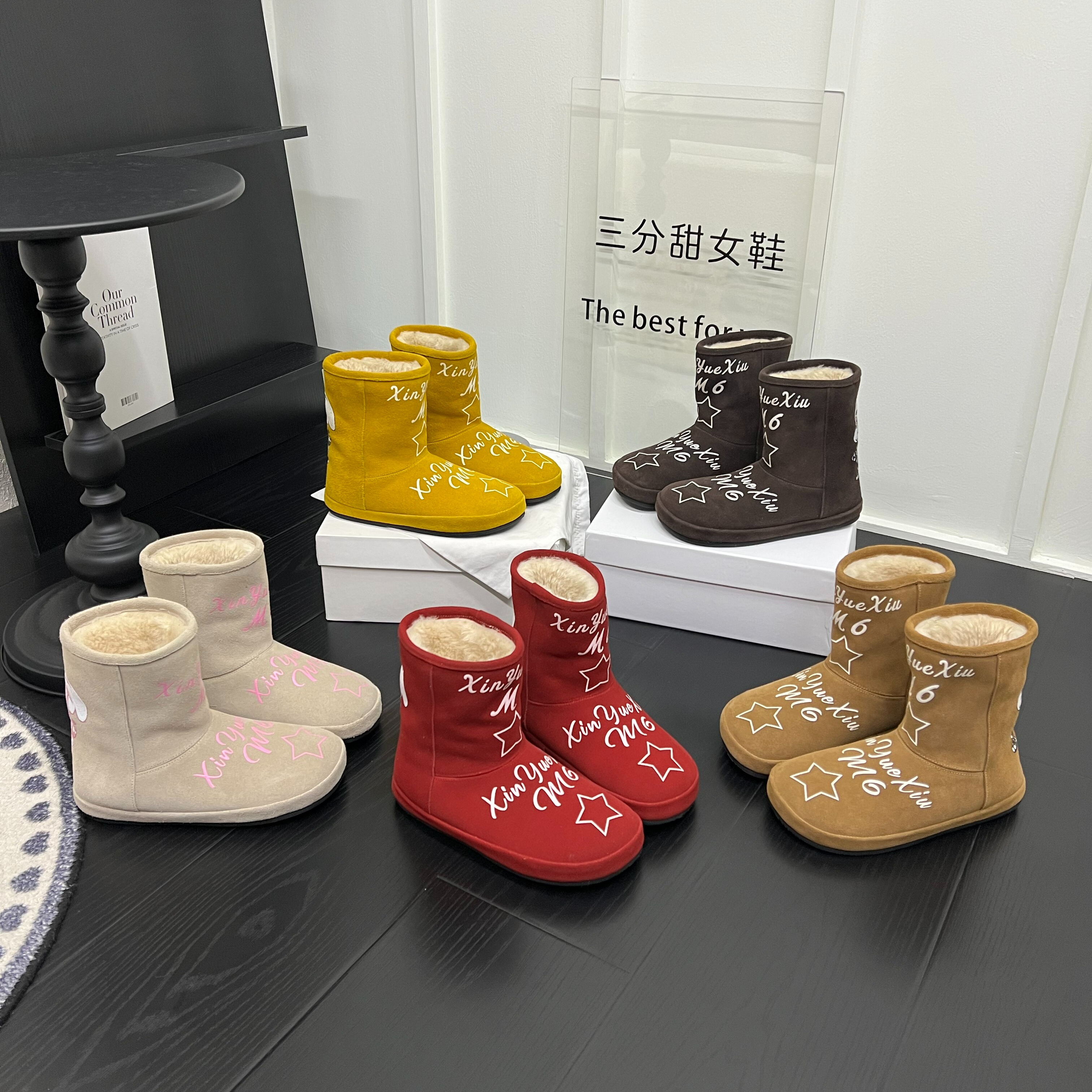 小众磨砂皮平底涂鸦加绒保暖雪地靴女2025冬百搭一脚蹬防滑棉鞋潮