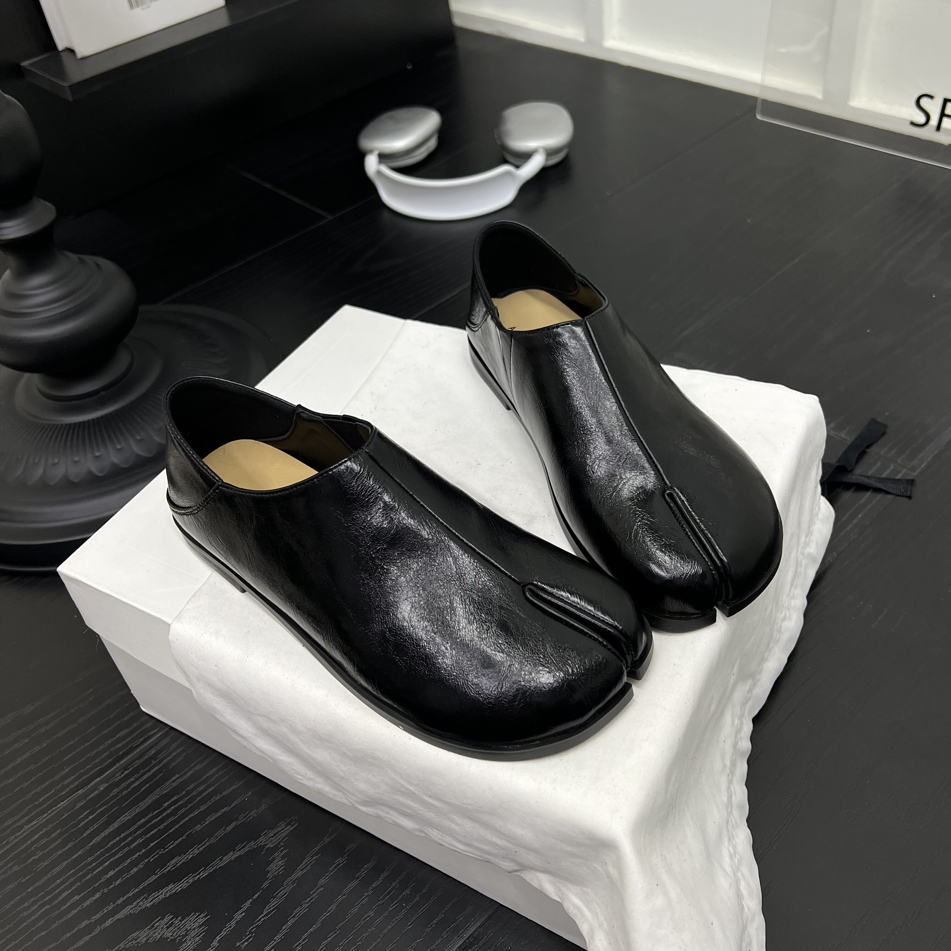 2026年春季新款分趾猪蹄鞋女复古风真皮一脚蹬平底勃肯鞋软底单鞋,女鞋,深口单鞋,淘宝优惠券,粉丝福利购,淘宝优惠卷