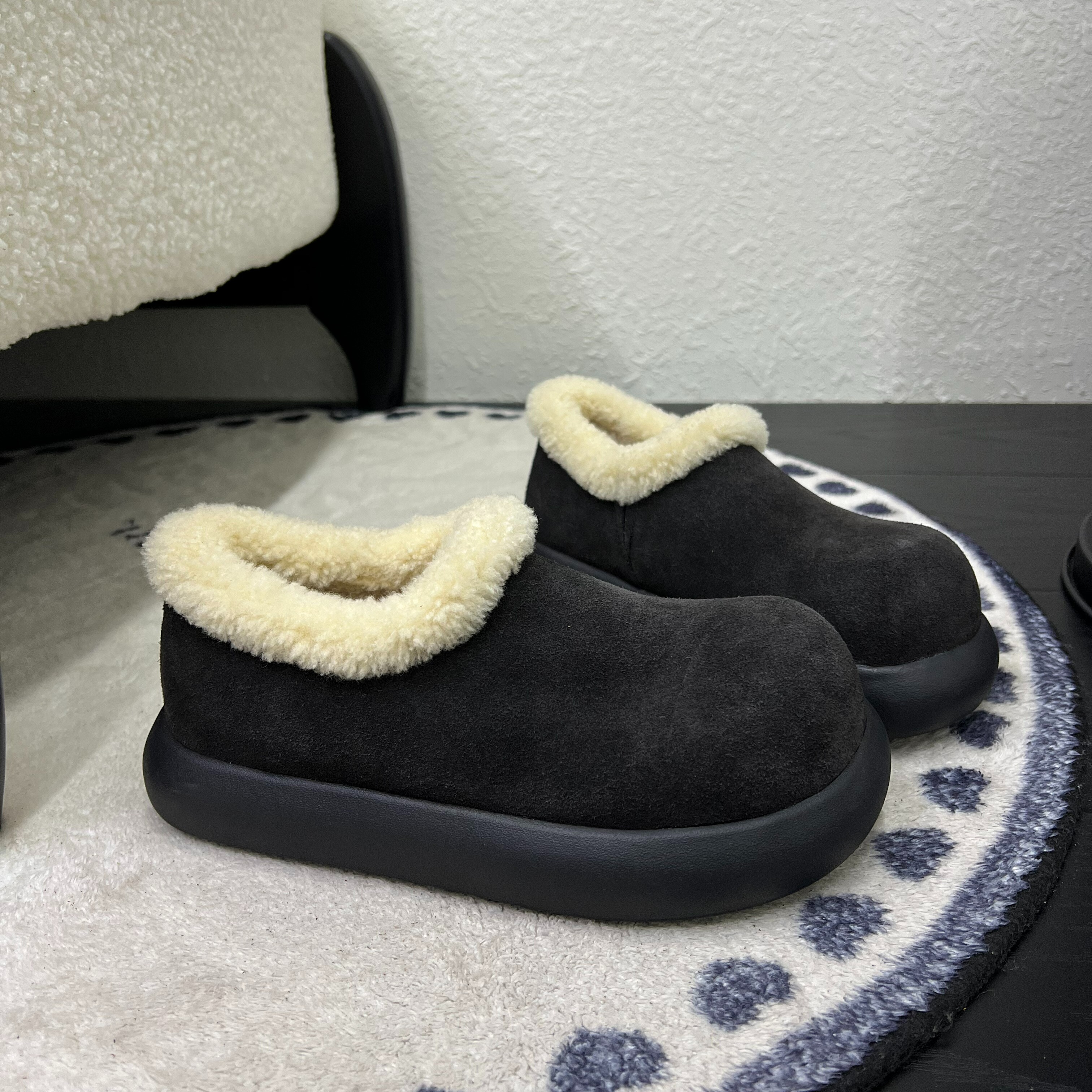 韩系羊毛口砂皮厚底加绒勃肯鞋女2025年时尚软底纯色防滑毛毛鞋潮