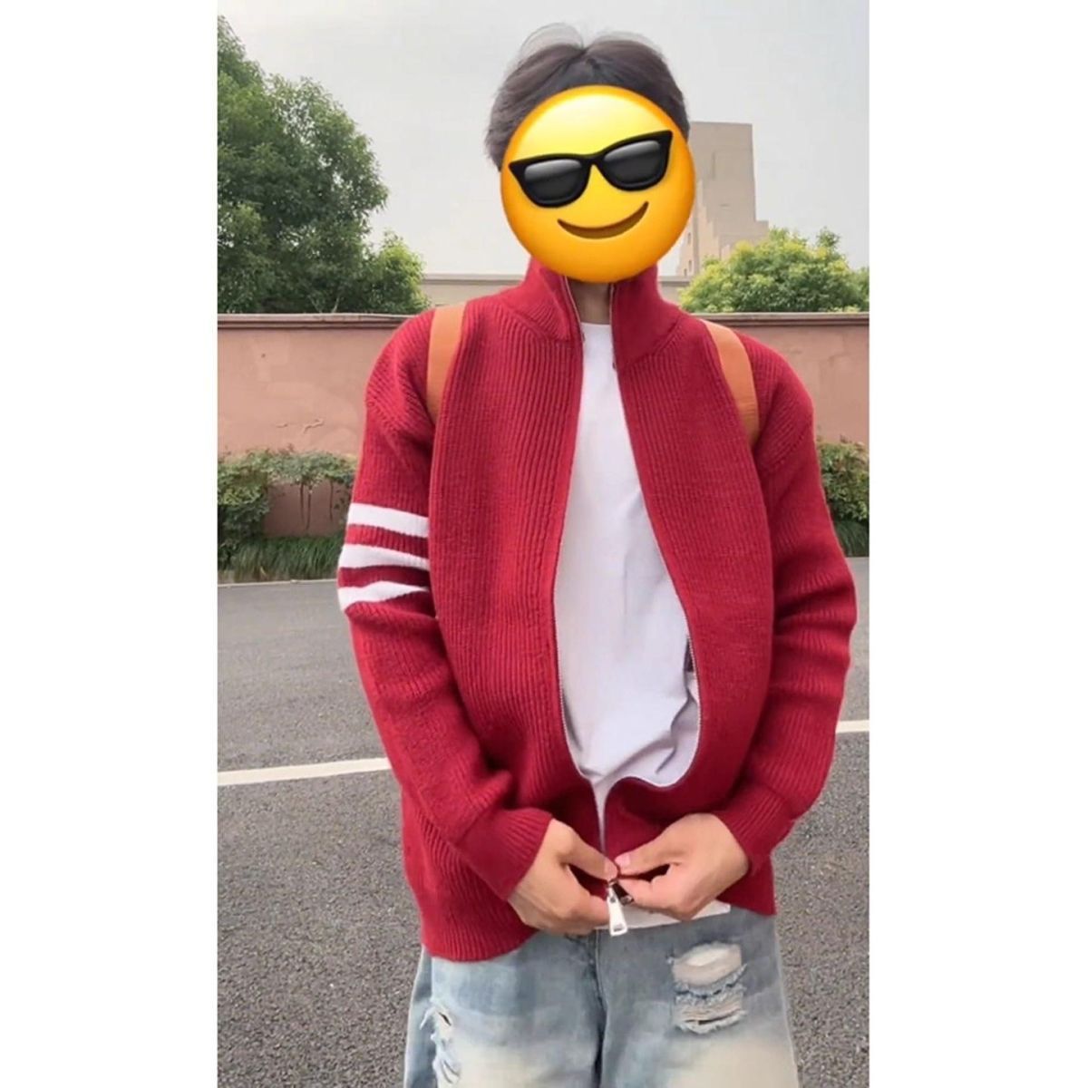 秋冬新年酒红立领拉链条纹毛衣