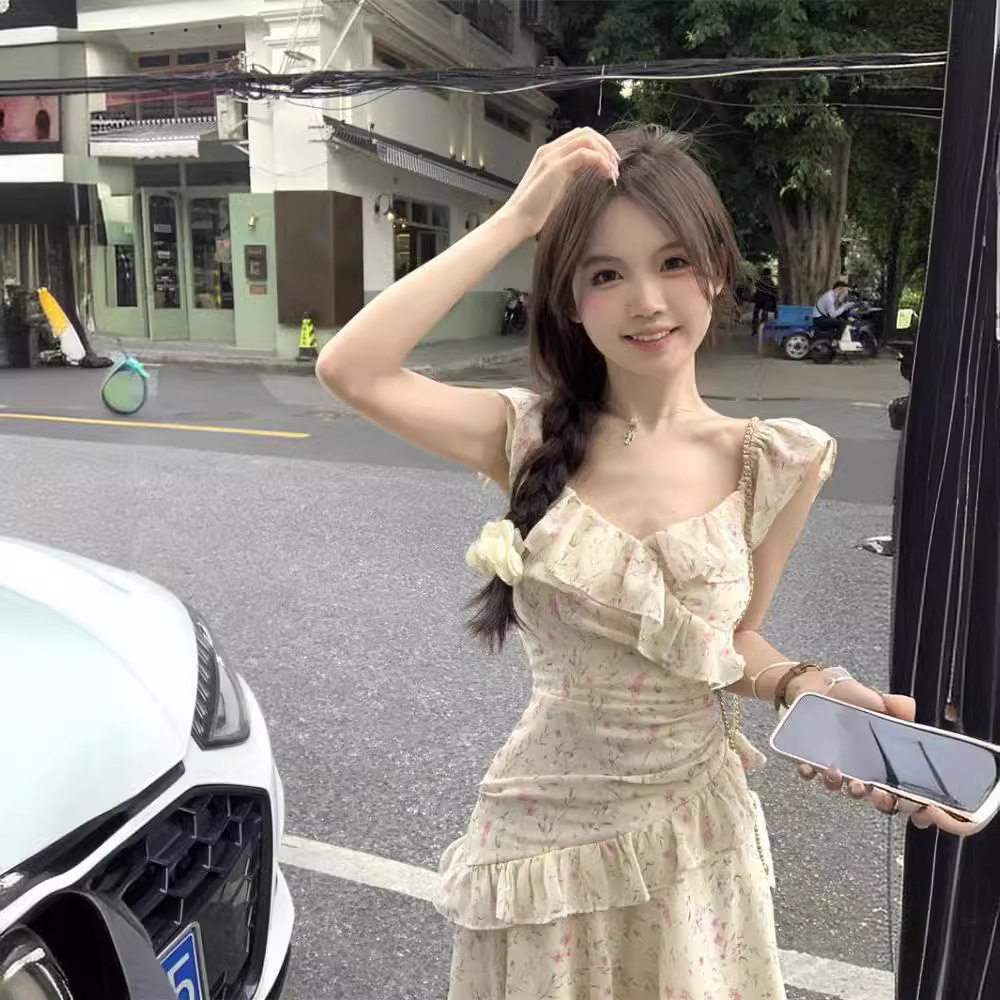 2025夏季新款甜美飞袖碎花连衣裙