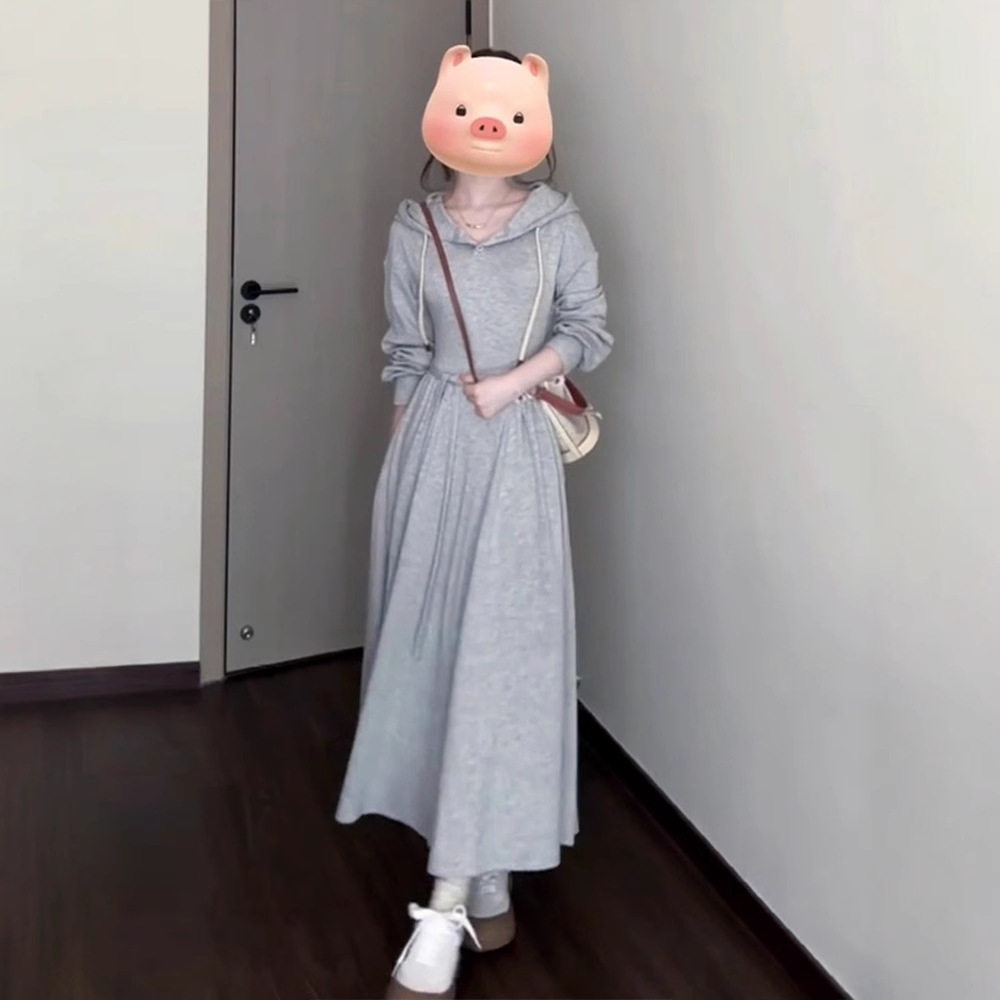 小个子灰色连帽卫衣中长连衣裙