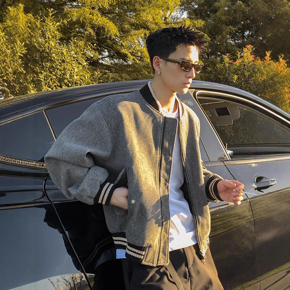 灰色短款毛呢加厚飞行员夹克男