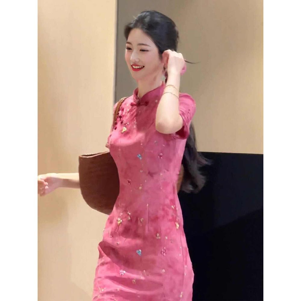 复古新中式玫红碎花改良旗袍裙