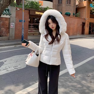 短款收腰羽绒棉服女冬季新款修身显瘦连帽白色毛领小个子棉衣