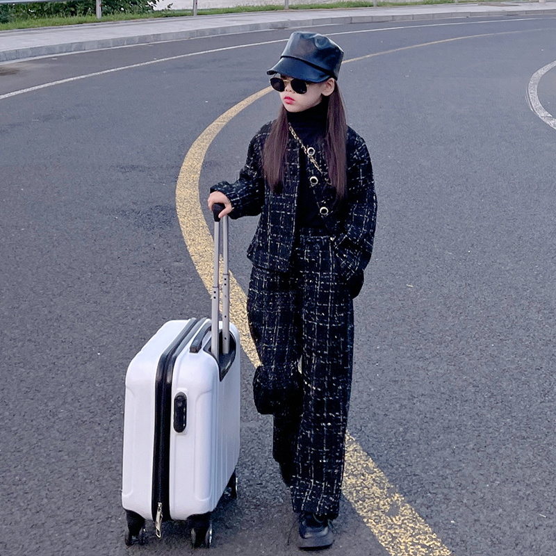 秋装衣服中大童短款外套