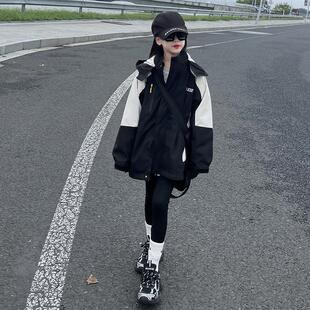 女童冲锋衣三合一春秋款2026新款儿童连帽外套初中生秋冬户外风衣